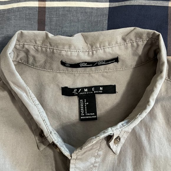 Forever 21 Men Casual Button Down Shirt Color Silver Size Small - Picture 2 of 3